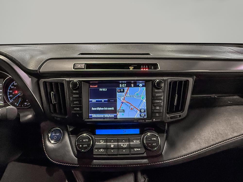 Toyota RAV4 hybride SE 2017 d&rsquo;occasion à vendre - 27