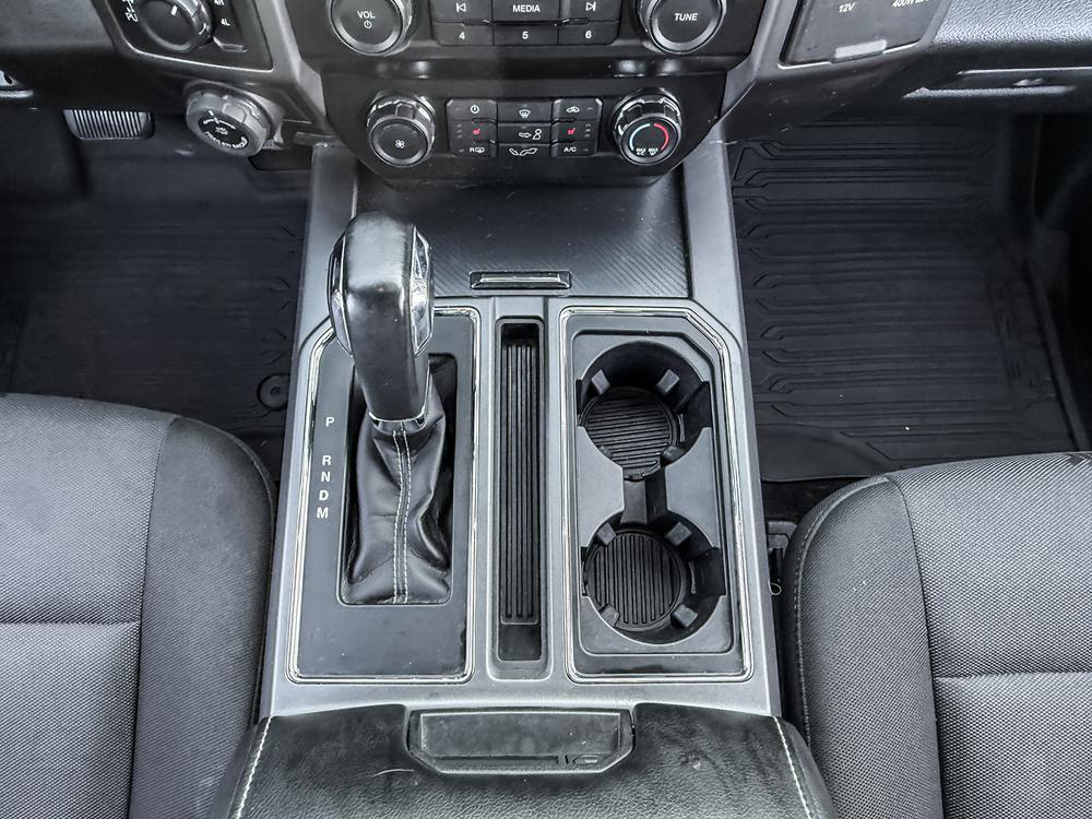 Ford F-150 SUPERCREM XLT 2020 d&rsquo;occasion à vendre - 28