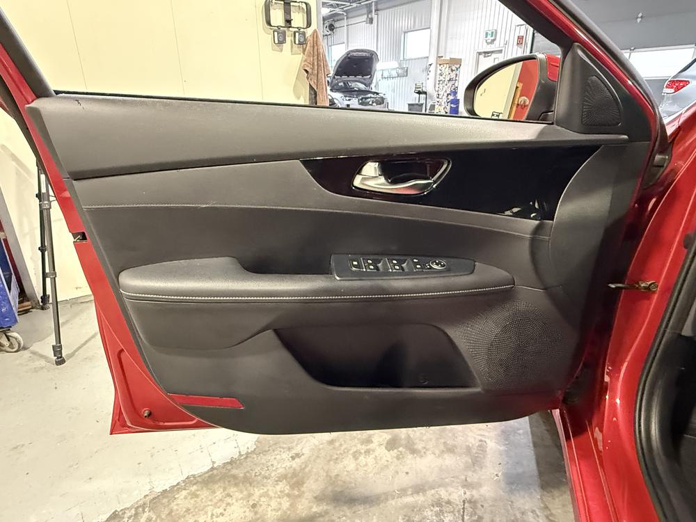 Kia Forte EX 2020 d&rsquo;occasion à vendre - 13