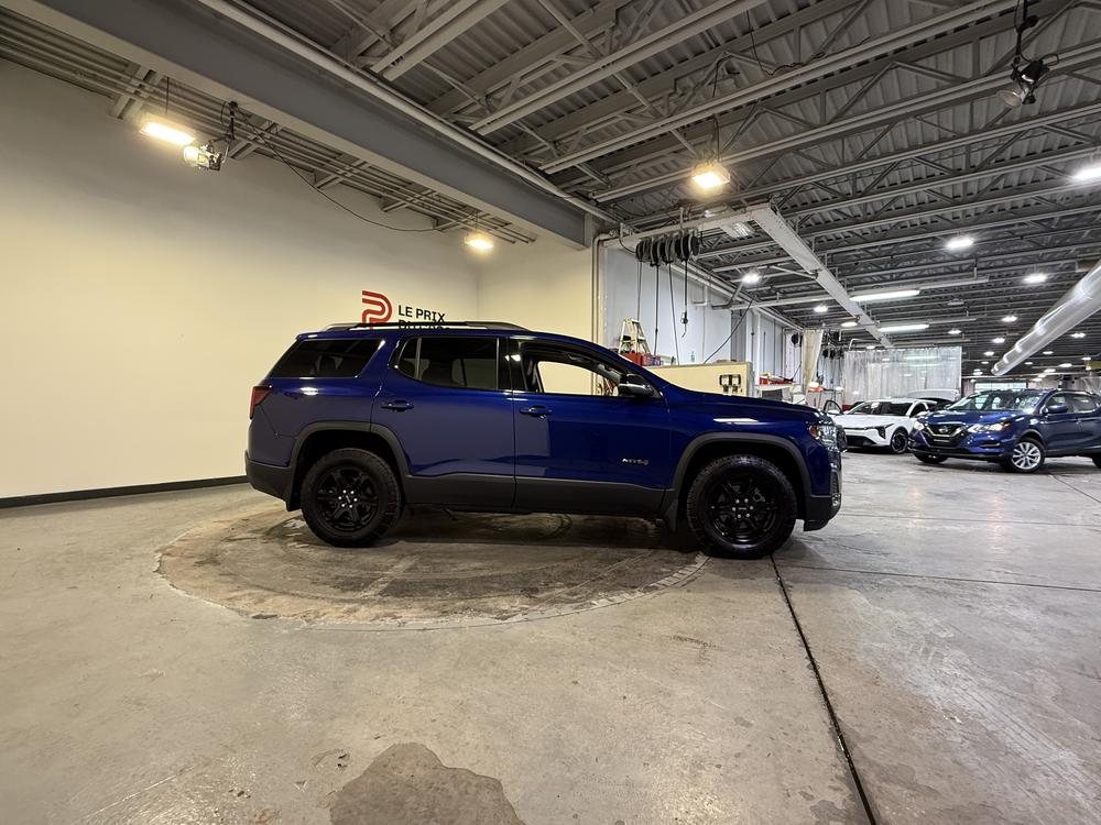 GMC Acadia AT4 2023 d&rsquo;occasion à vendre - 2