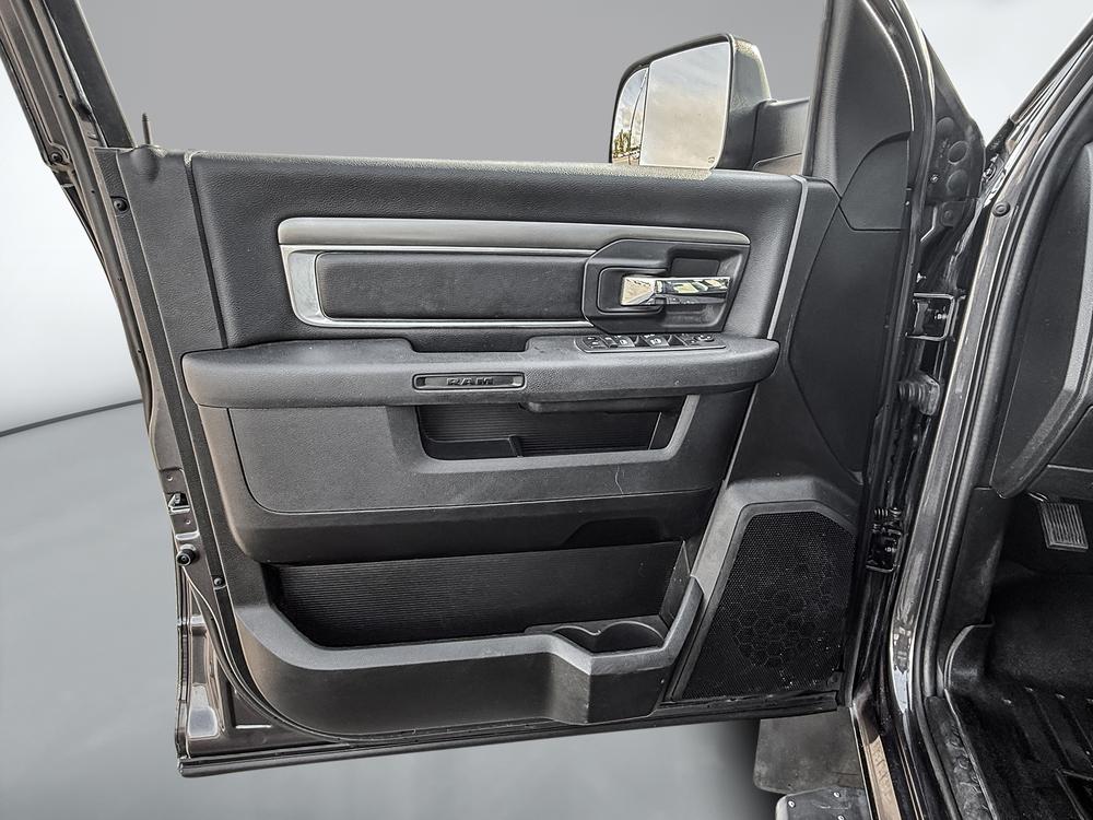 Ram 1500 Classic Warlock 2022 d&rsquo;occasion à vendre - 13