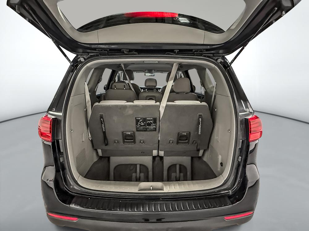 Kia Sedona LX 2019 d&rsquo;occasion à vendre - 30