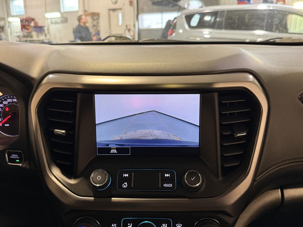 GMC Acadia AT4 2023 d&rsquo;occasion à vendre - 28