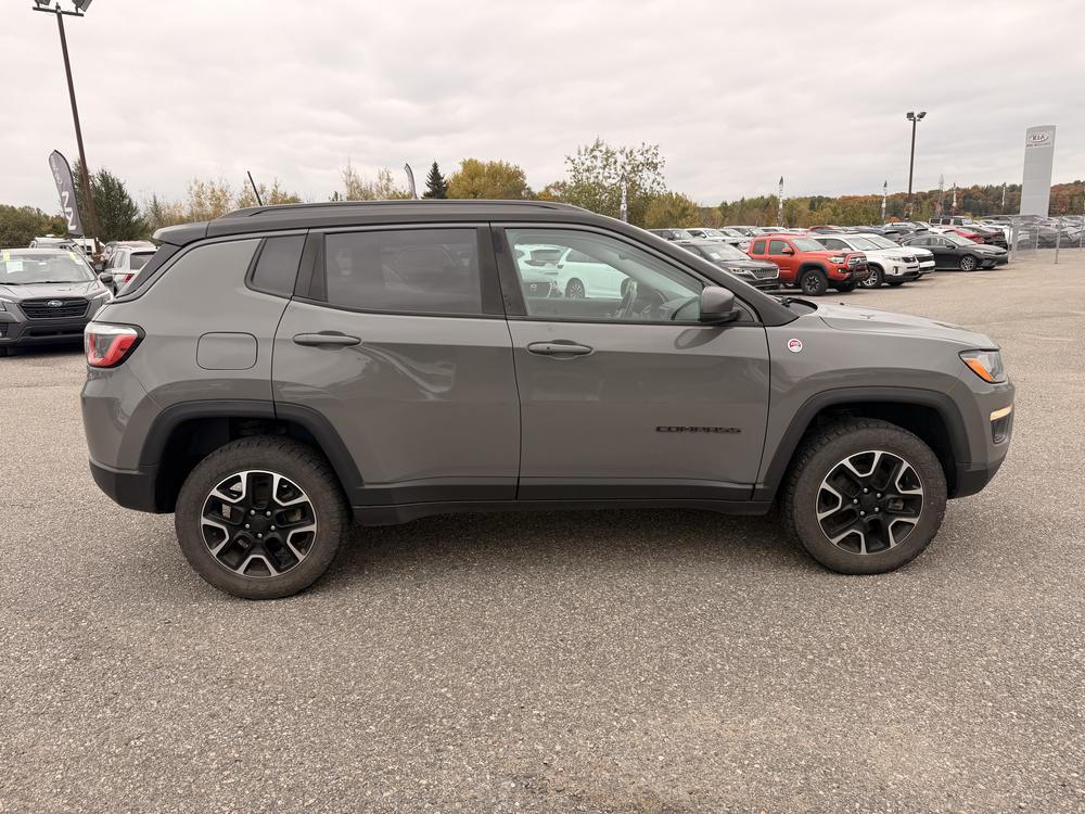 Jeep Compass 2020 Gris usage à vendre Jeep Compass 2020 Gris usage à vendre