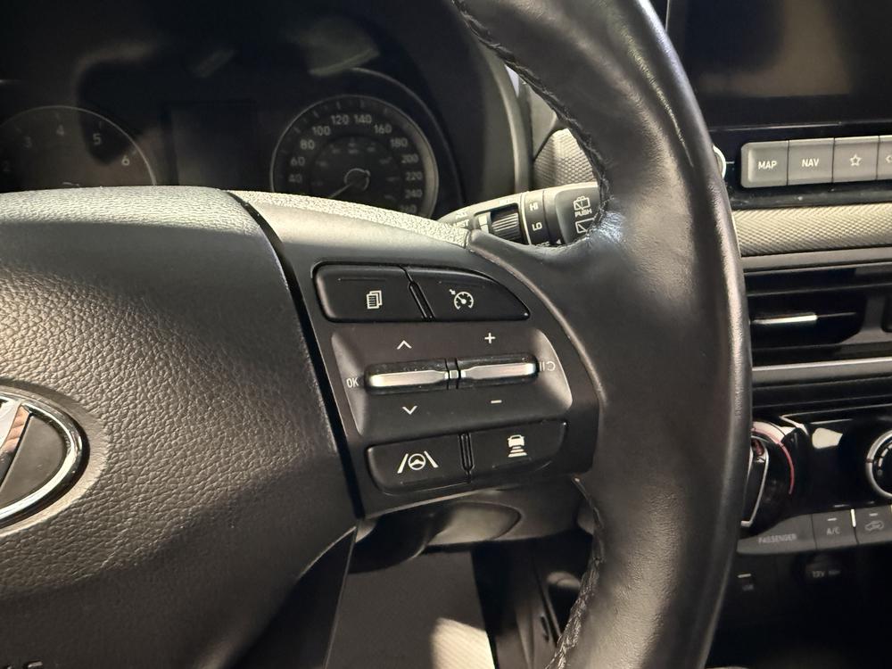 Hyundai Kona Preferred W/sun & leather package 2023 d&rsquo;occasion à vendre - 21