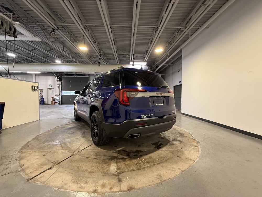 GMC Acadia AT4 2023 d&rsquo;occasion à vendre - 6