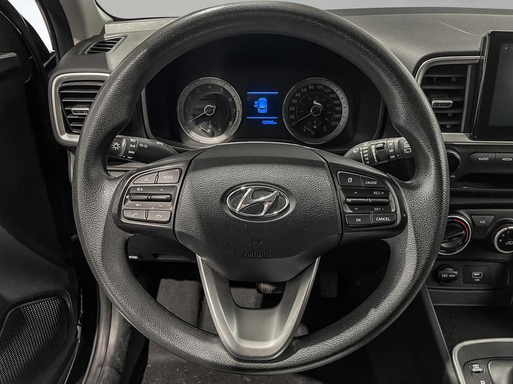 Hyundai Venue Essential 2021 d&rsquo;occasion à vendre - 14