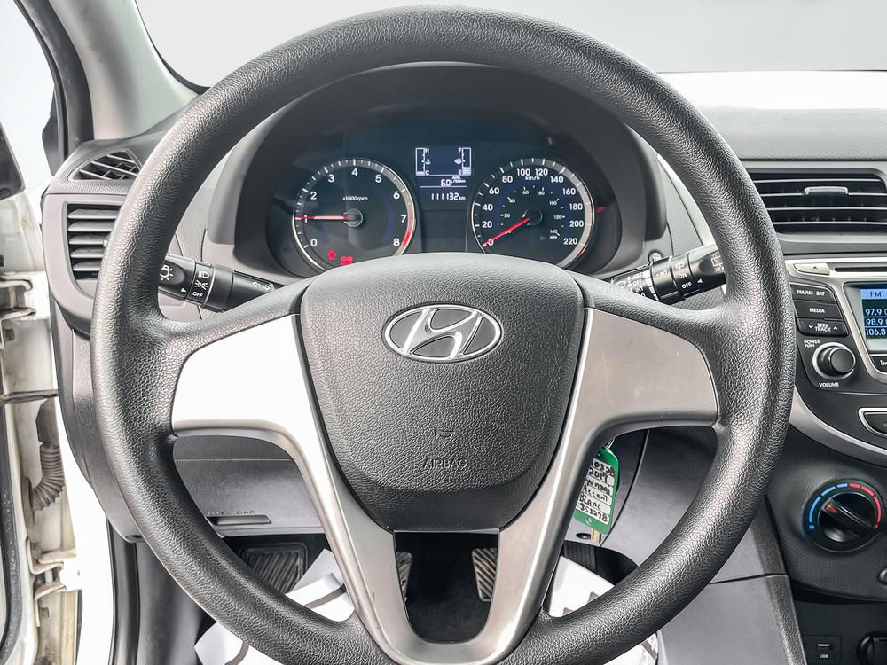 Hyundai Accent L 2017 à vendre à Trois-Rivières - 14