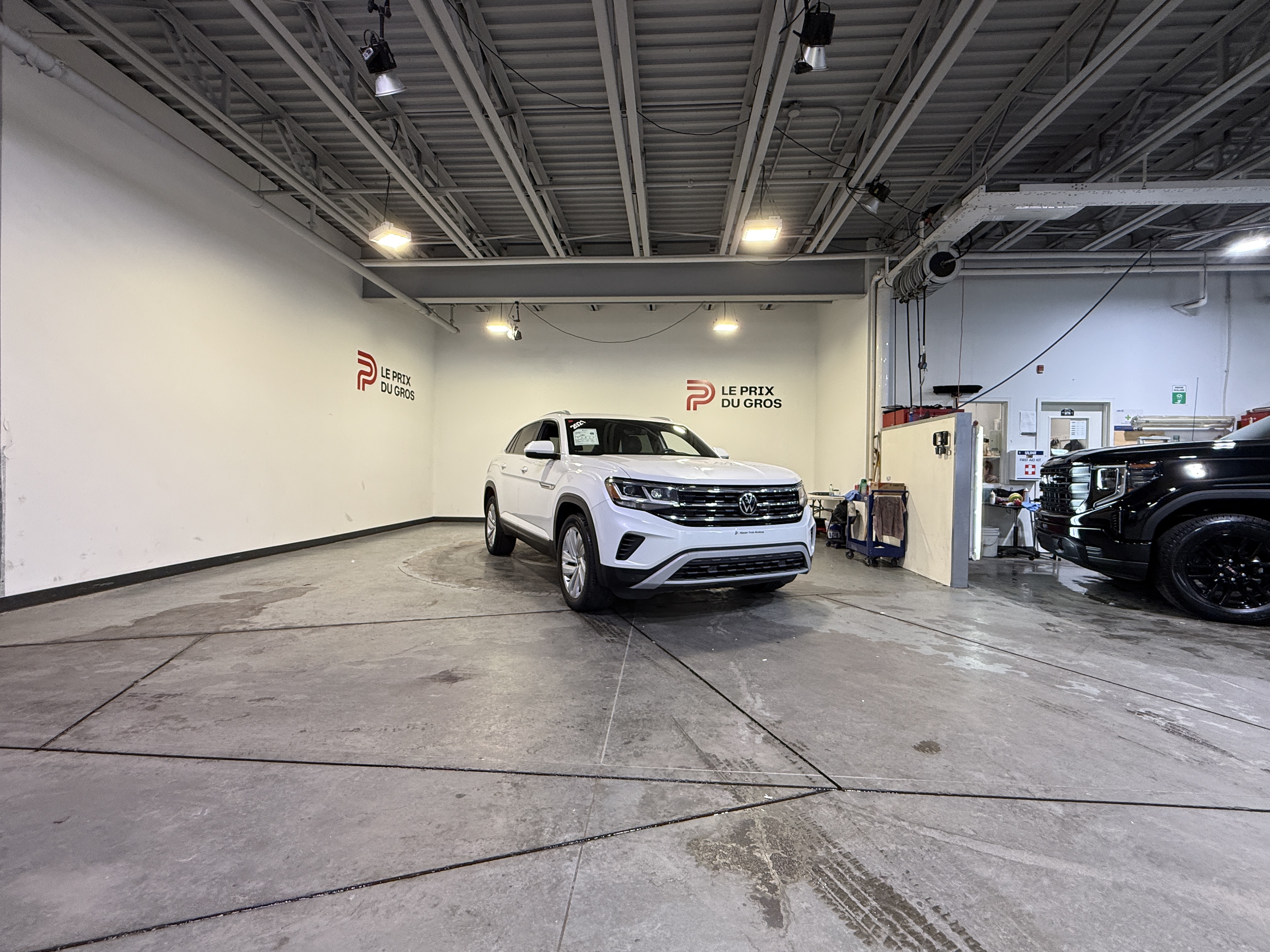 White 2021 Volkswagen Atlas Cross Sport SUV / Crossover All-Wheel Drive Automatic