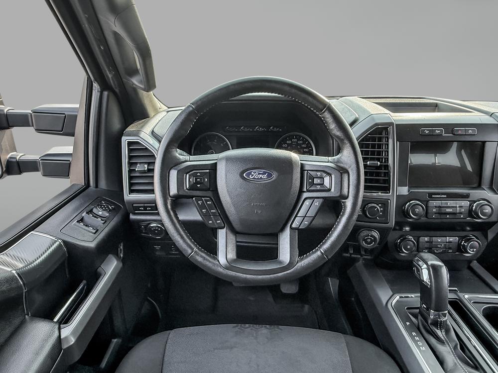 Ford F-150 SUPERCREM XLT 2020 d&rsquo;occasion à vendre - 18