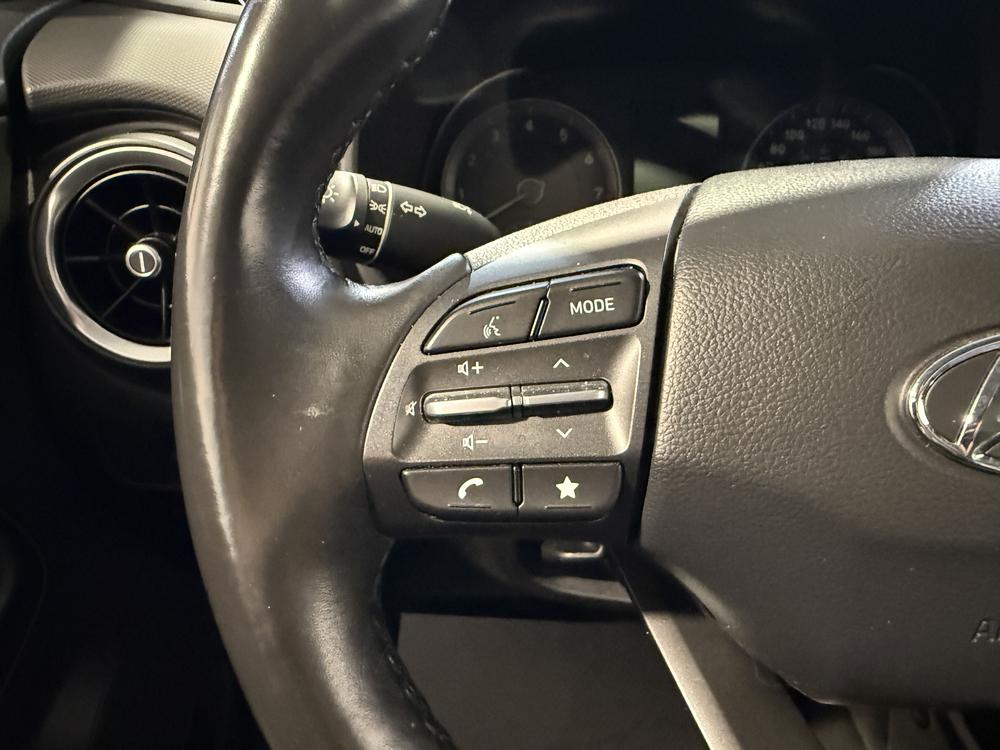 Hyundai Kona Preferred W/sun & leather package 2023 d&rsquo;occasion à vendre - 19