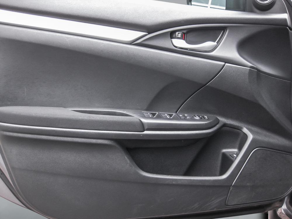 Honda Civic Sedan 2018 Gris usage à vendre Honda Civic Sedan 2018 Gris usage à vendre