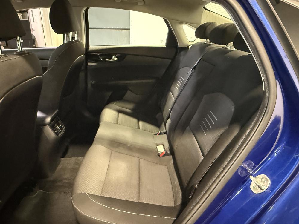 Kia Forte EX 2019 d&rsquo;occasion à vendre - 29