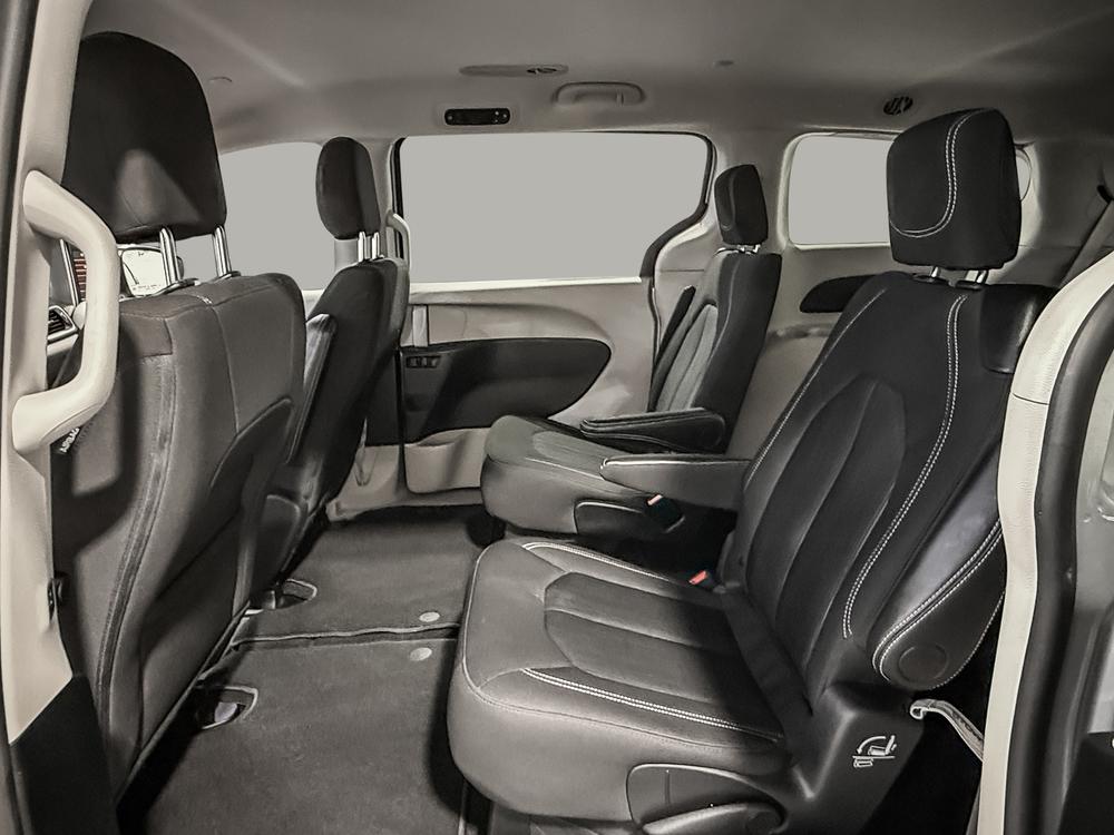 Chrysler Grand Caravan SXT 2024 d&rsquo;occasion à vendre - 30