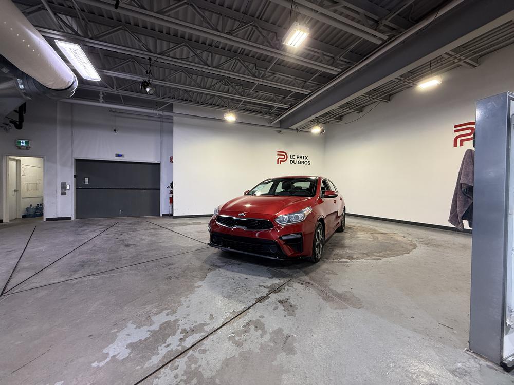 Kia Forte EX 2020 d&rsquo;occasion à vendre - 8
