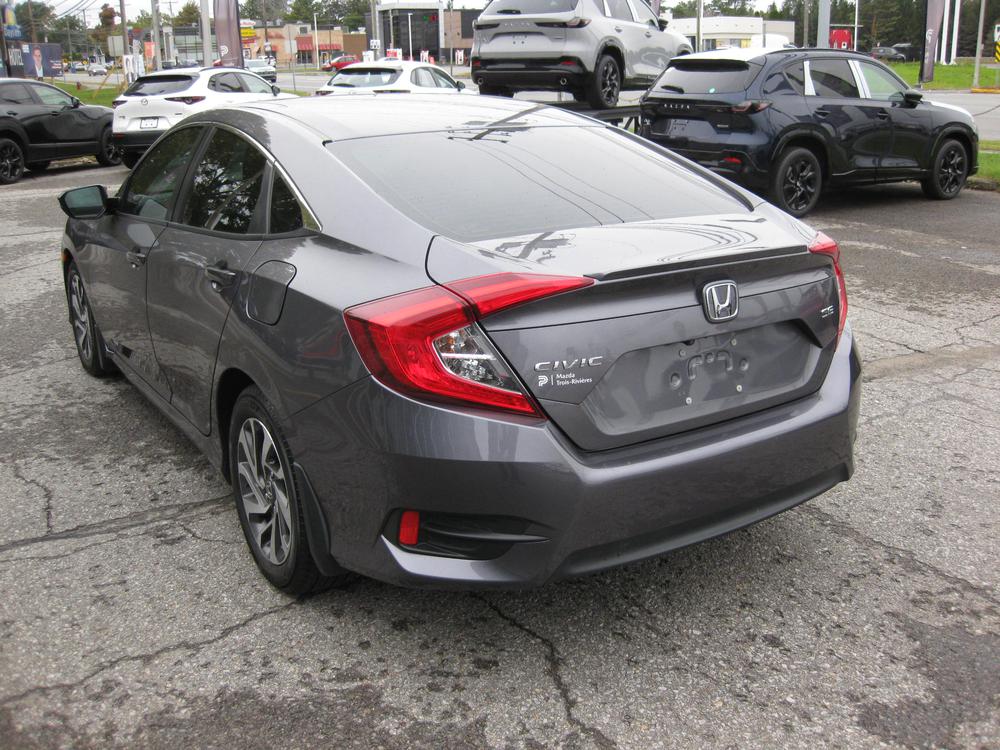 Honda Civic Berline SE 2018 d&rsquo;occasion à vendre - 4