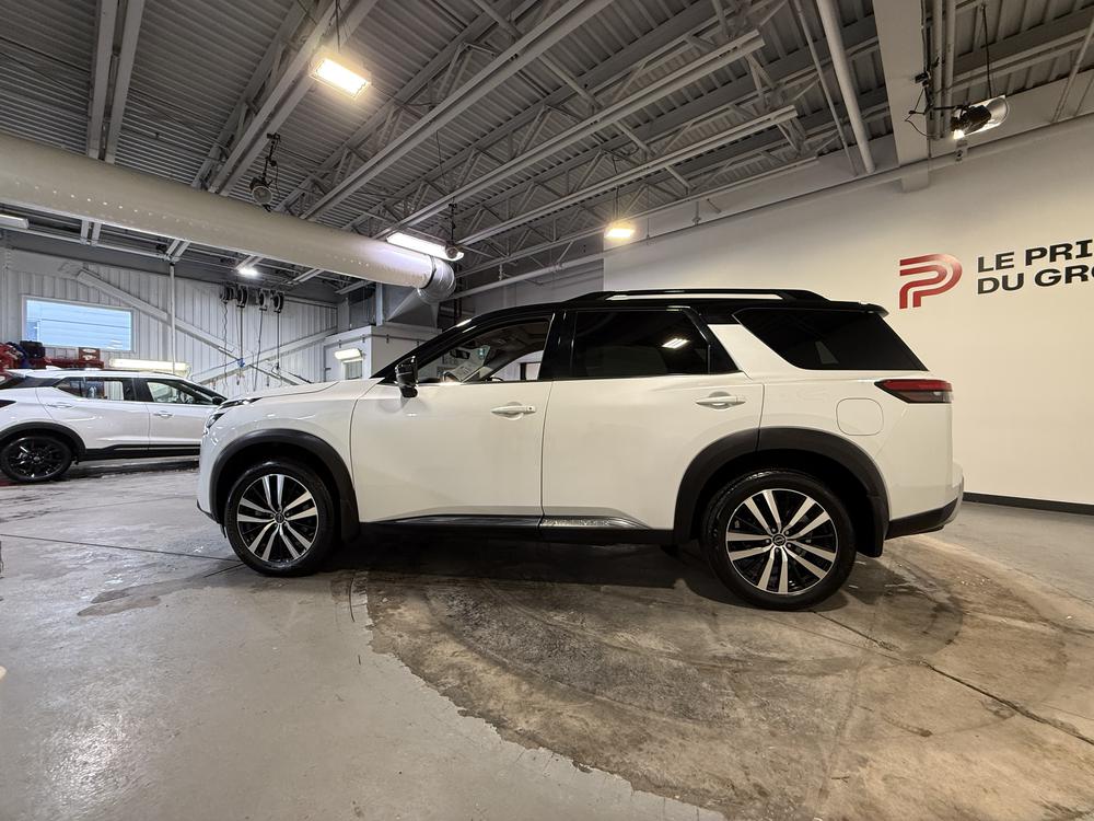 Nissan Pathfinder 2025 Blanc usage à vendre Nissan Pathfinder 2025 Blanc usage à vendre