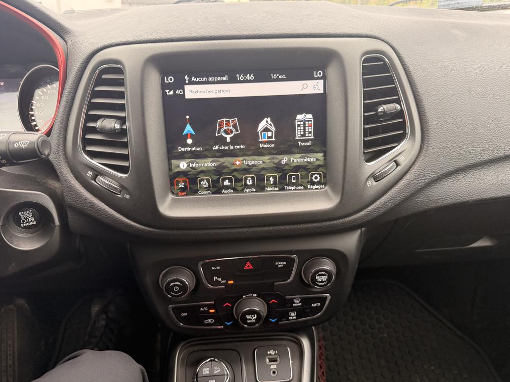 Jeep Compass 2020 Gris usage à vendre Jeep Compass 2020 Gris usage à vendre
