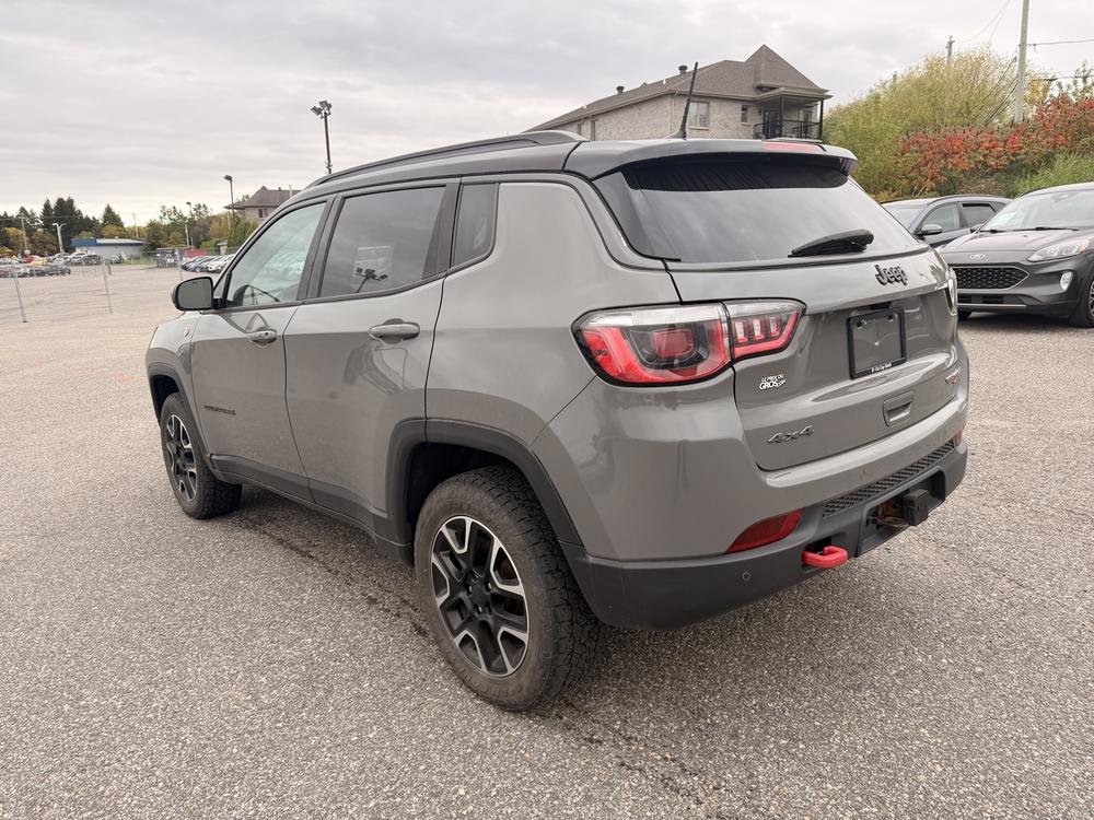Jeep Compass 2020 Gris usage à vendre Jeep Compass 2020 Gris usage à vendre