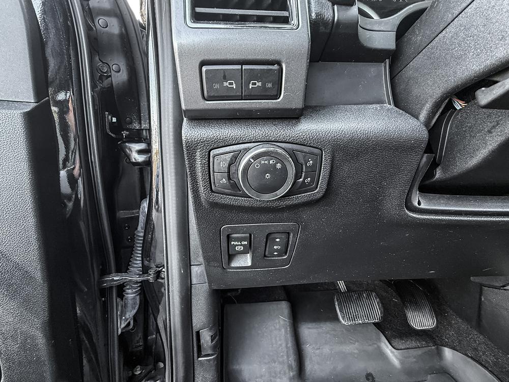 Ford F-150 SUPERCREM XLT 2020 d&rsquo;occasion à vendre - 16