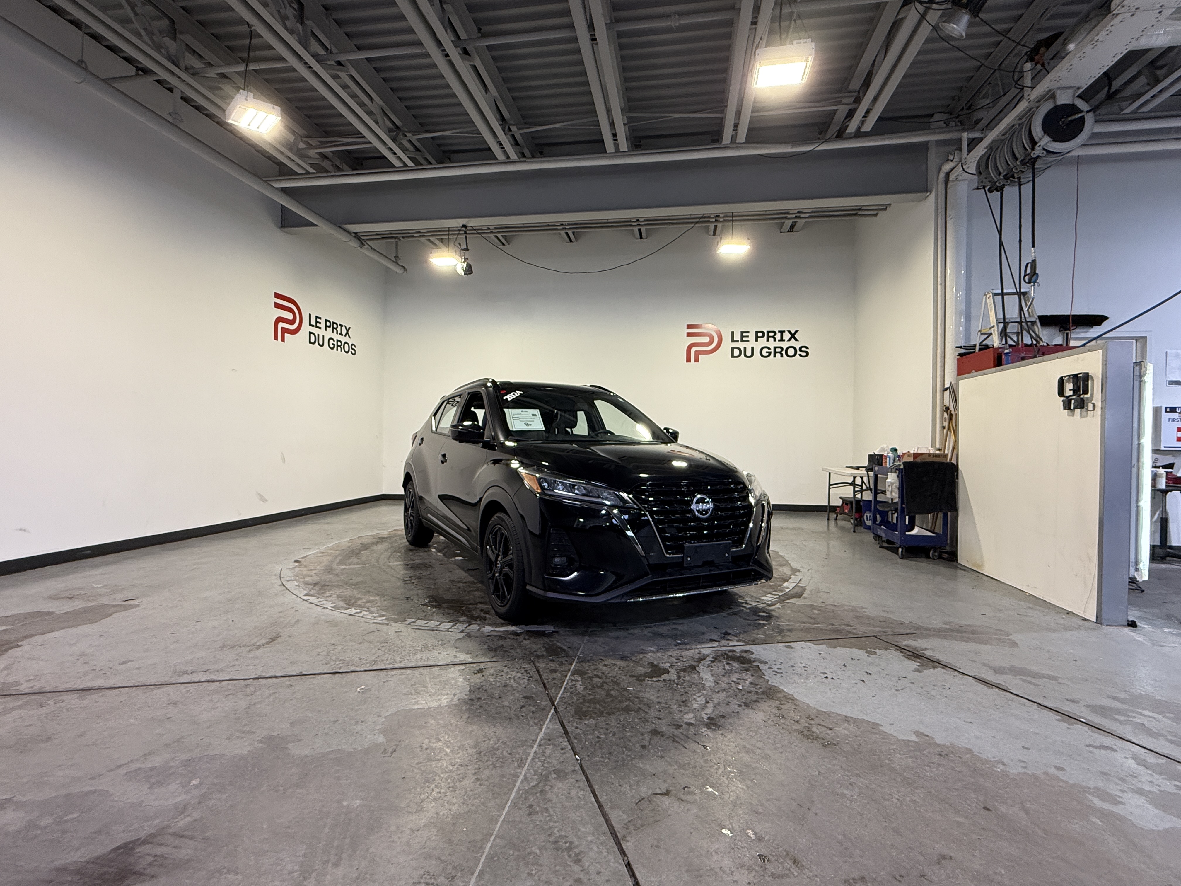 Black 2024 Nissan Kicks SUV / Crossover Front-Wheel Drive Automatic