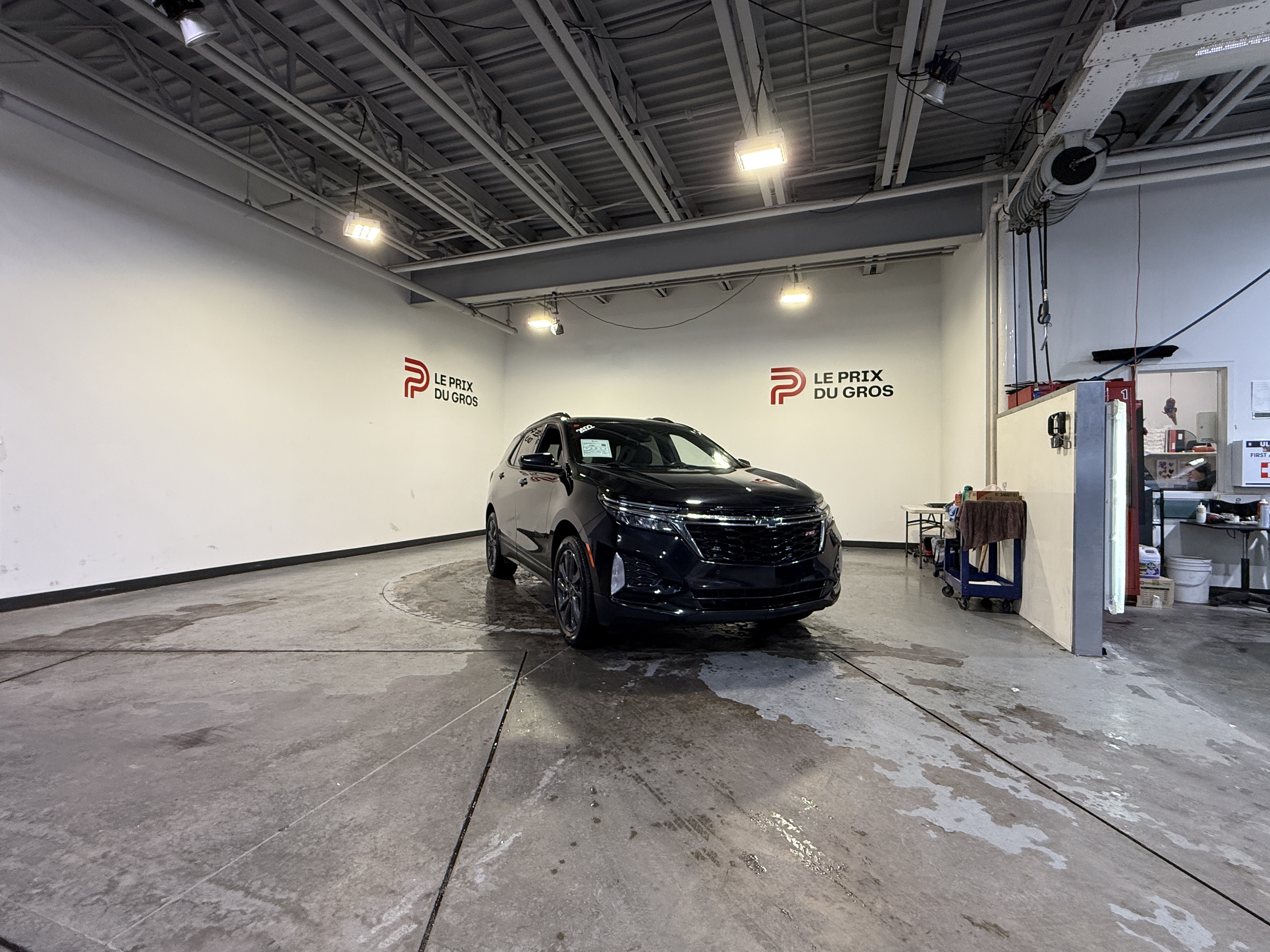 Black 2022 Chevrolet Equinox SUV / Crossover Four-Wheel Drive Automatic