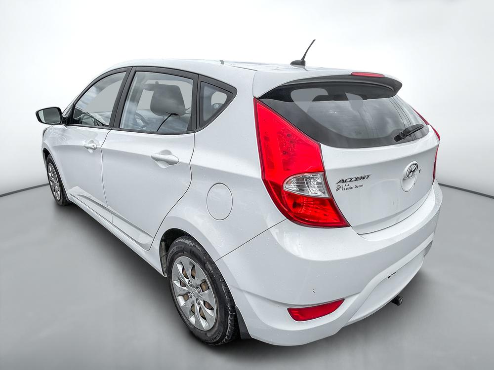 Hyundai Accent L 2017 à vendre à Trois-Rivières - 6