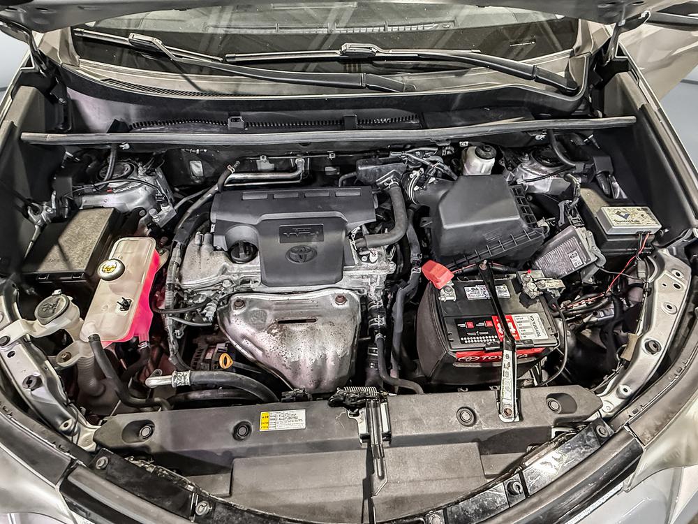 Toyota RAV4 LE 2018 d&rsquo;occasion à vendre - 31