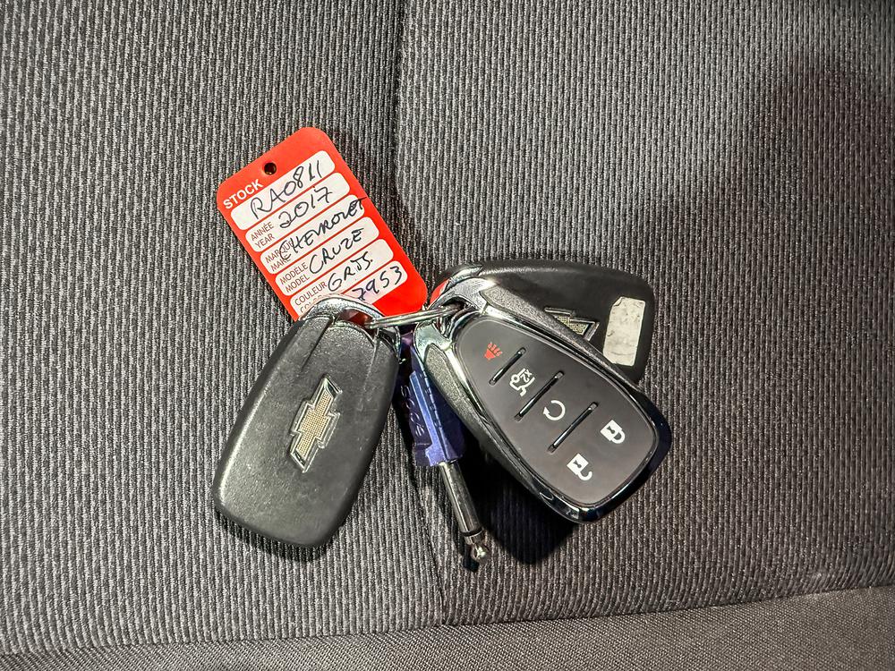 Chevrolet Cruze 2017 Gris usage à vendre Chevrolet Cruze 2017 Gris usage à vendre