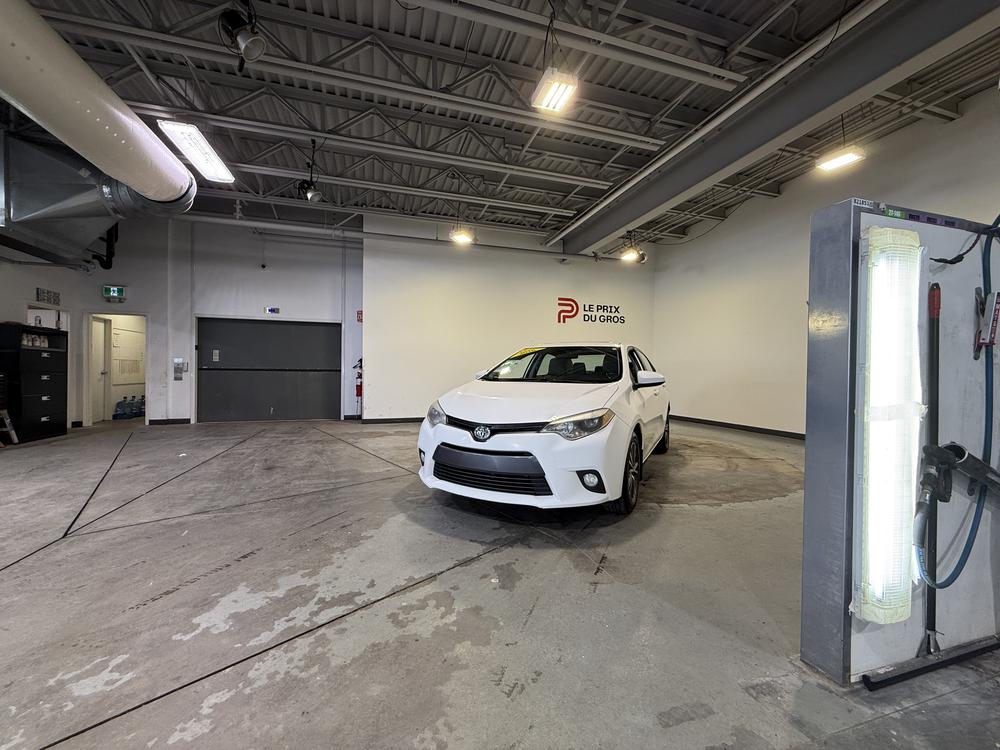 Toyota Corolla CE 2016 d&rsquo;occasion à vendre - 8