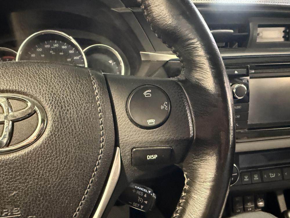 Toyota Corolla CE 2016 d&rsquo;occasion à vendre - 21