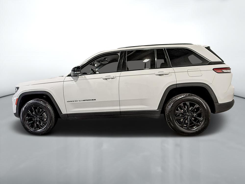 Jeep Grand Cherokee 2023 Blanc usage à vendre Jeep Grand Cherokee 2023 Blanc usage à vendre