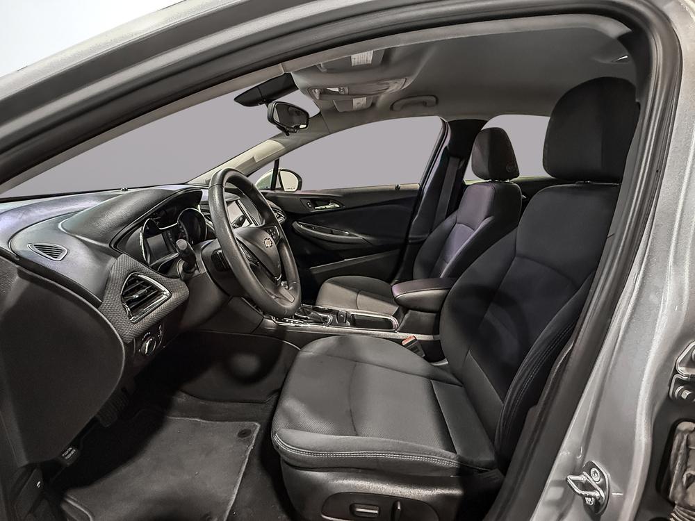 Chevrolet Cruze 2017 Gris usage à vendre Chevrolet Cruze 2017 Gris usage à vendre