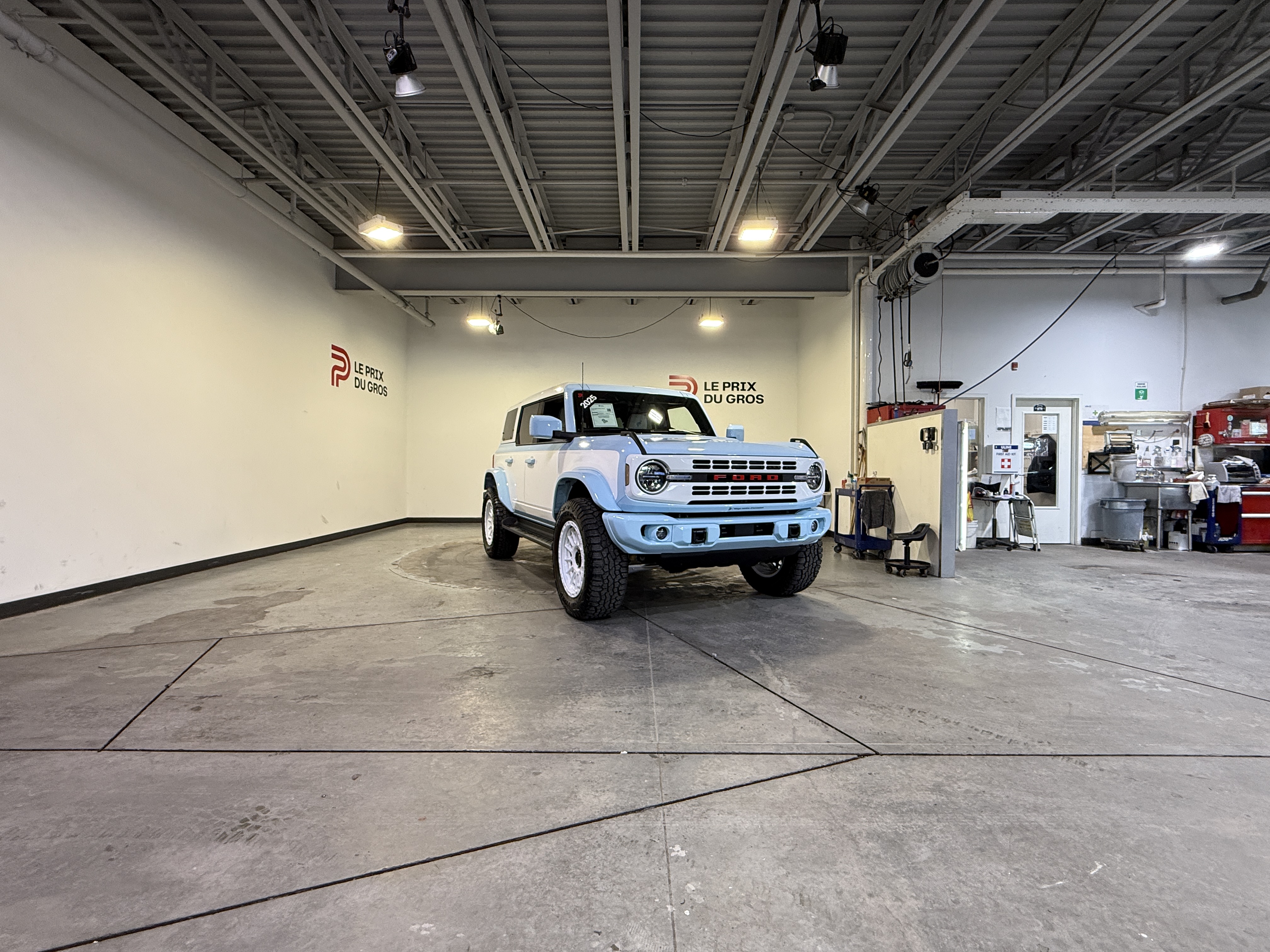 Blue 2025 Ford Bronco SUV / Crossover Four-Wheel Drive Automatic