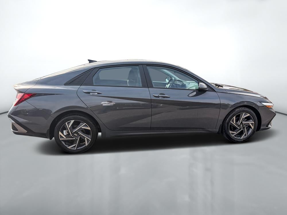 Hyundai Elantra ESSENTIAL 2.0L 2025 d&rsquo;occasion à vendre - 9