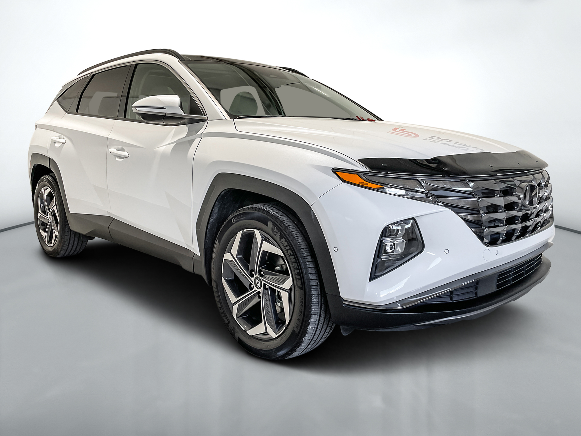 White 2024 Hyundai Tucson Hybrid SUV / Crossover  Automatic