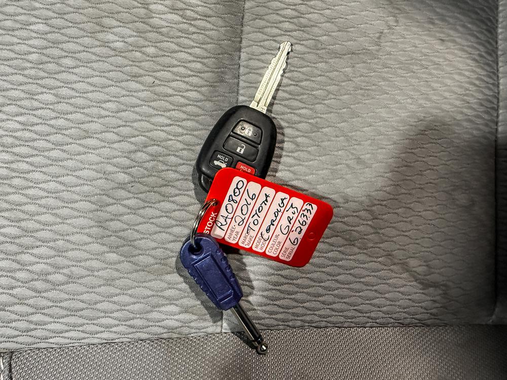 Toyota Corolla 2016 Gris usage à vendre Toyota Corolla 2016 Gris usage à vendre