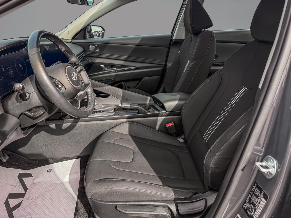Hyundai Elantra ESSENTIAL 2.0L 2025 d&rsquo;occasion à vendre - 16