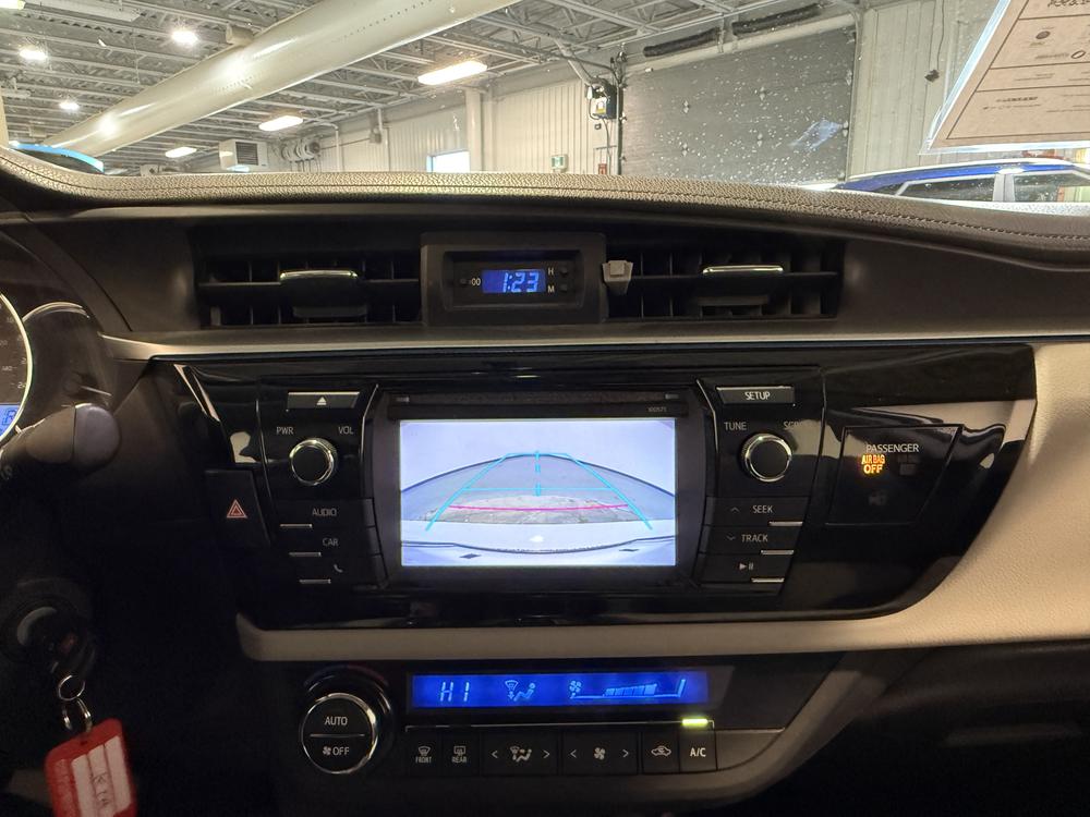 Toyota Corolla CE 2016 d&rsquo;occasion à vendre - 27
