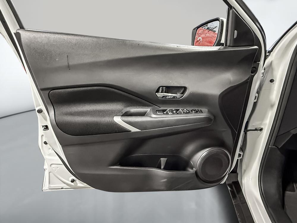 Nissan Kicks Play 2025 Blanc usage à vendre Nissan Kicks Play 2025 Blanc usage à vendre
