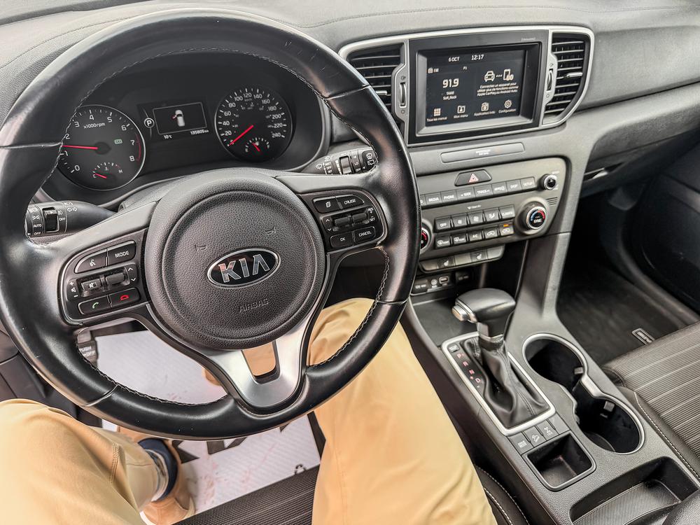 Kia Sportage 2017 Blanc usage à vendre Kia Sportage 2017 Blanc usage à vendre