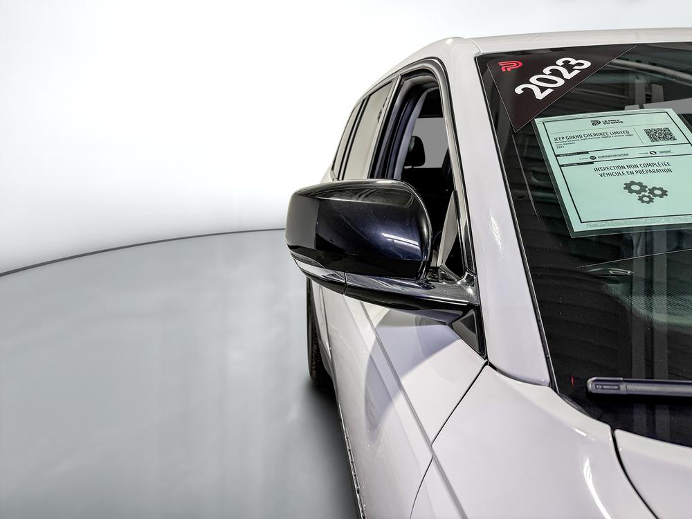 Jeep Grand Cherokee 2023 Blanc usage à vendre Jeep Grand Cherokee 2023 Blanc usage à vendre