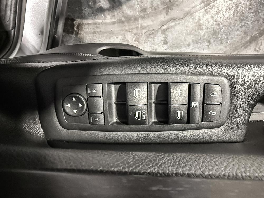 Jeep Grand Cherokee 2017 Argent usage à vendre Jeep Grand Cherokee 2017 Argent usage à vendre