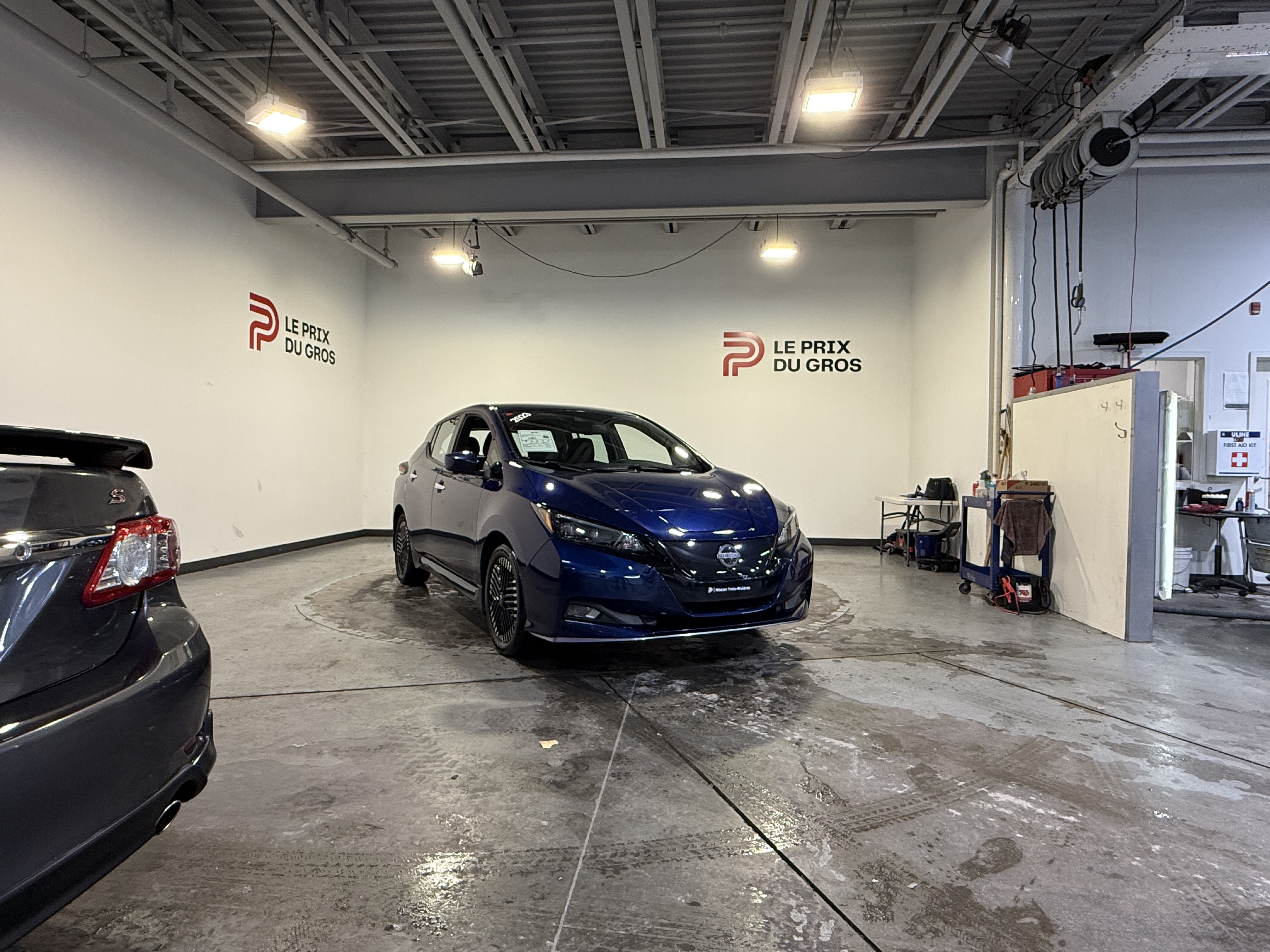 Blue 2023 Nissan LEAF Hatchback Front-Wheel Drive Automatic