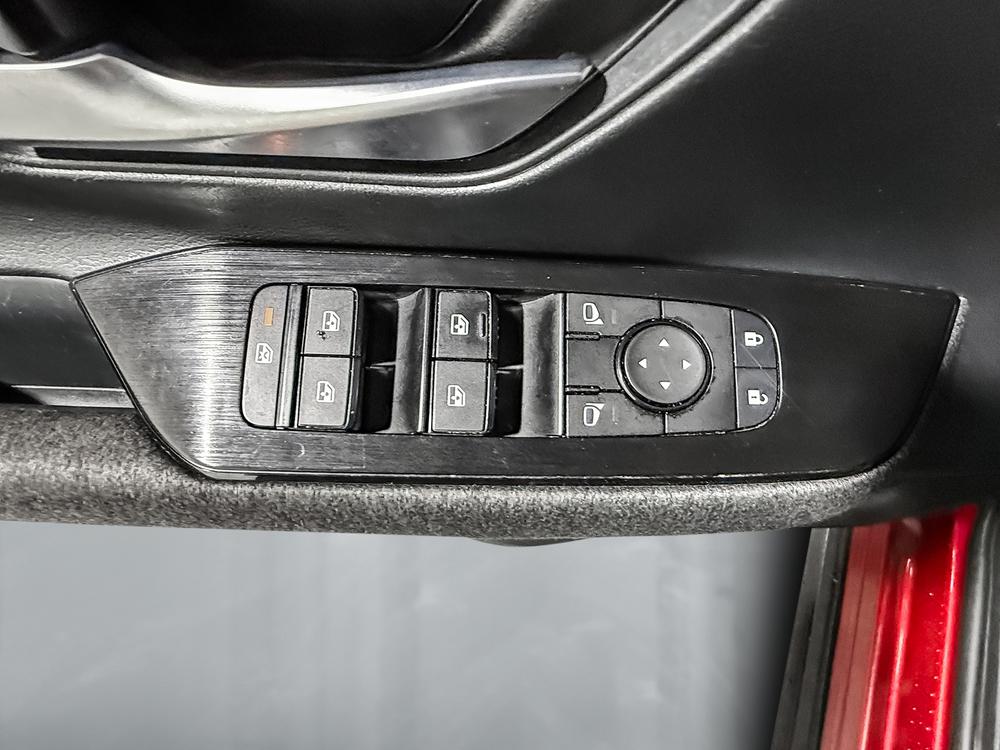 Nissan Kicks 2025 Rouge usage à vendre Nissan Kicks 2025 Rouge usage à vendre