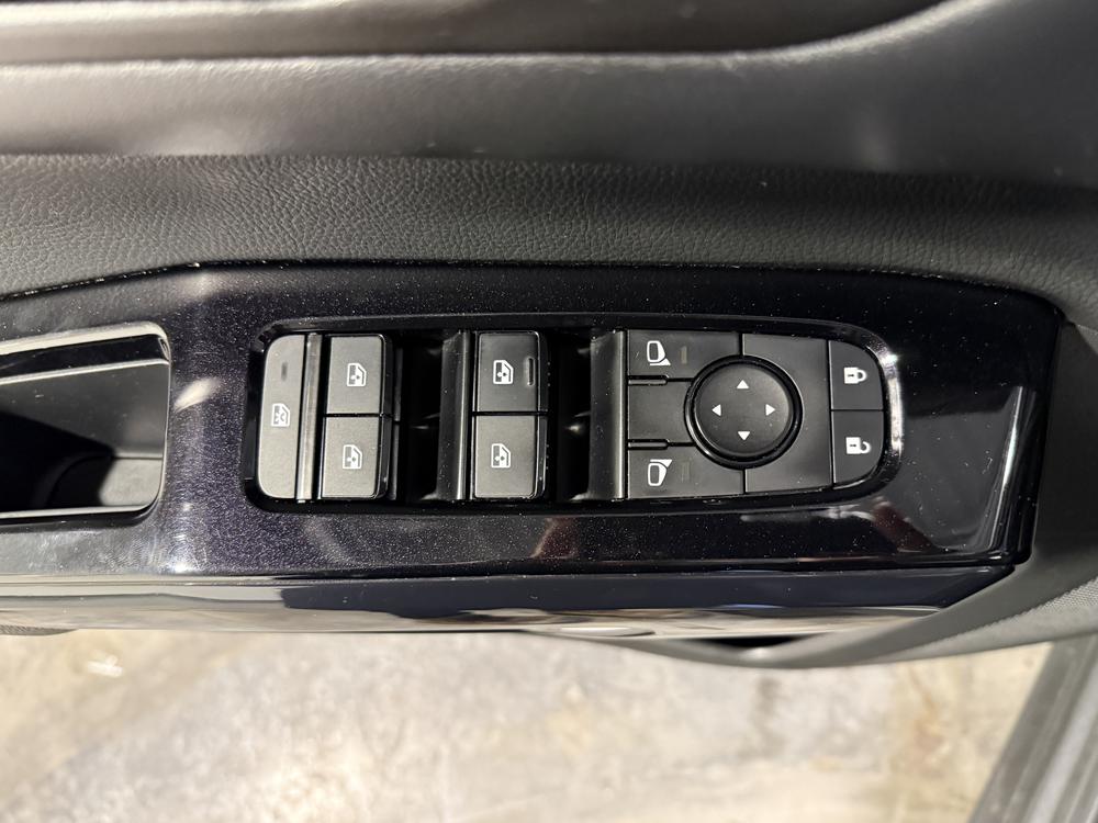 Nissan Pathfinder SV 2022 d&rsquo;occasion à vendre - 16