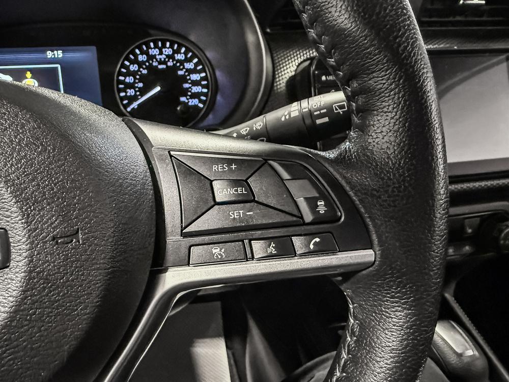 Nissan Kicks Play 2025 Blanc usage à vendre Nissan Kicks Play 2025 Blanc usage à vendre