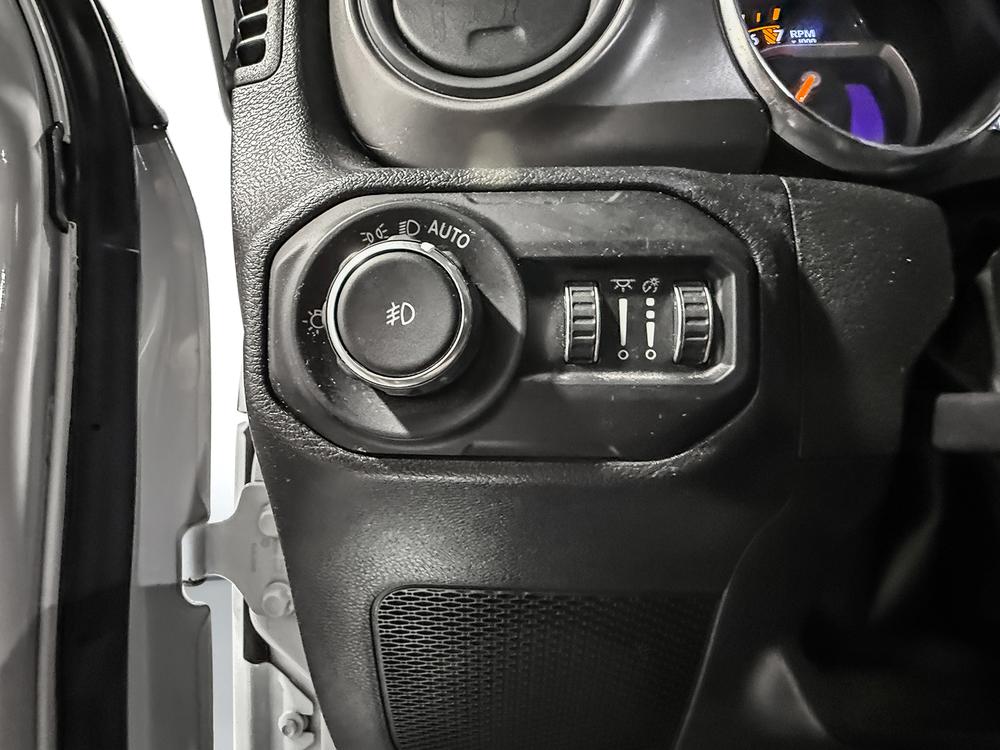 Jeep Wrangler Unlimited Willys 2022 d&rsquo;occasion à vendre - 16