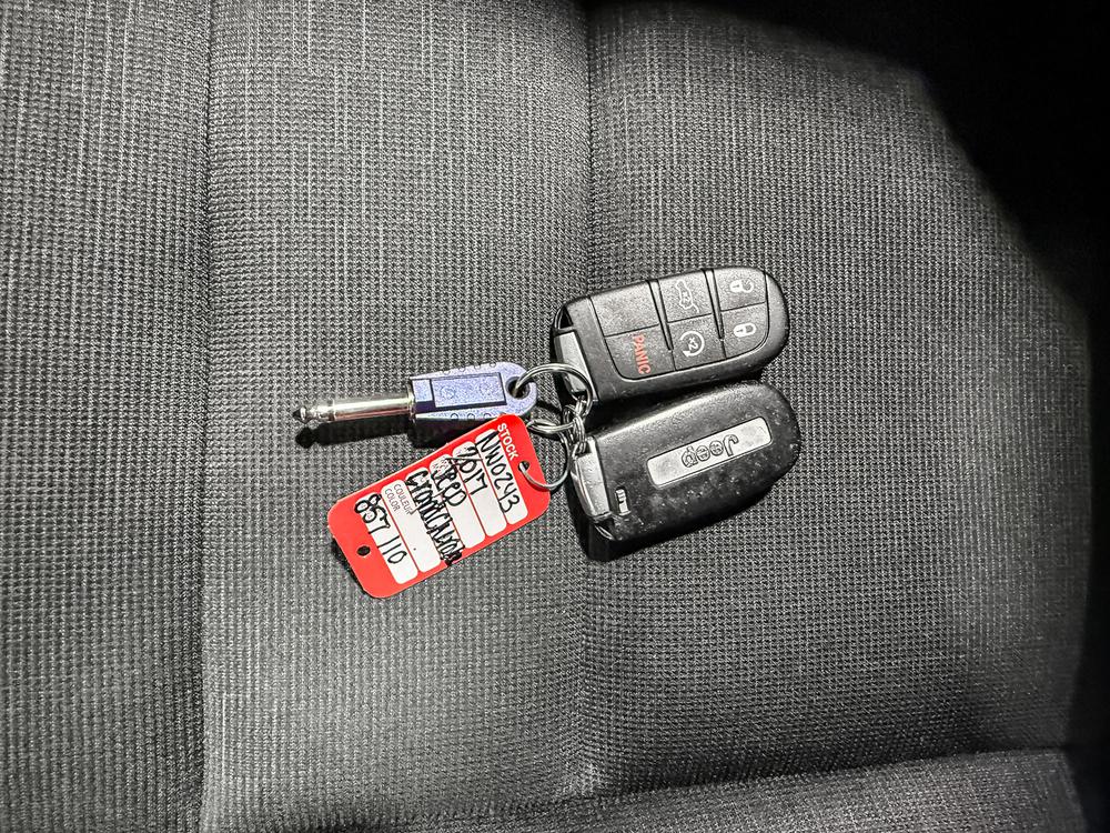 Jeep Grand Cherokee 2017 Argent usage à vendre Jeep Grand Cherokee 2017 Argent usage à vendre
