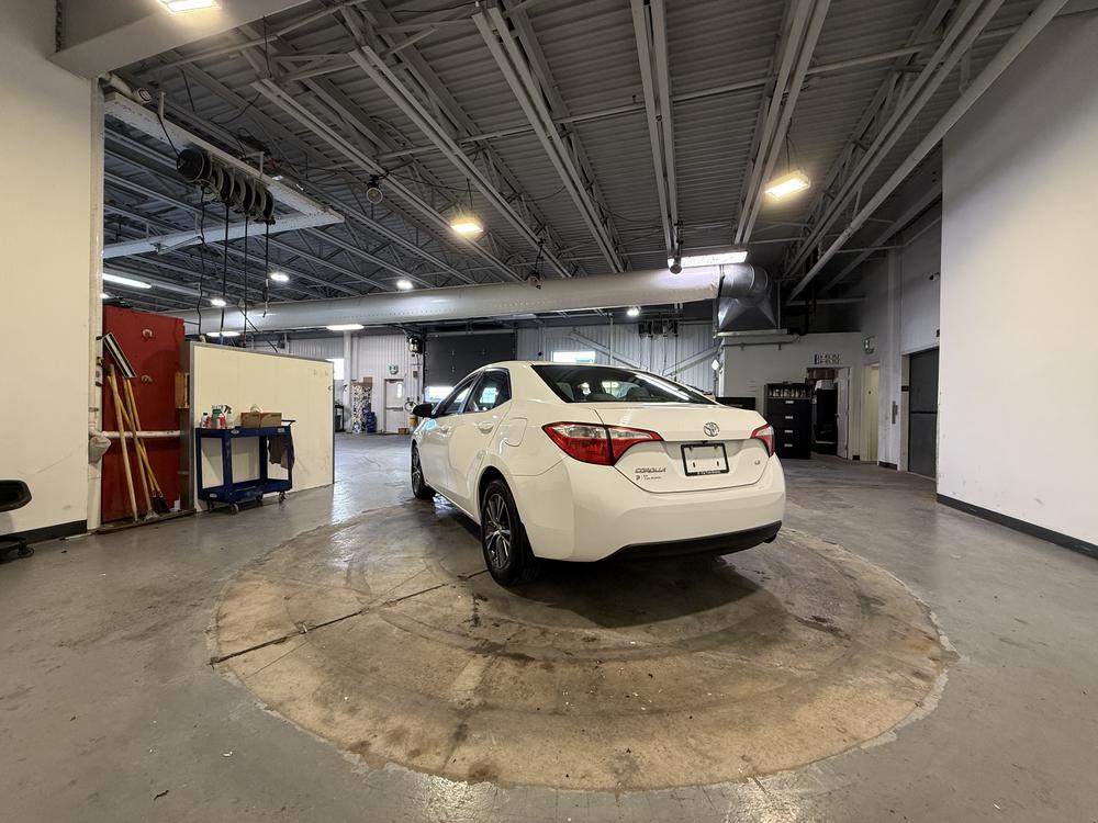 Toyota Corolla CE 2016 d&rsquo;occasion à vendre - 6